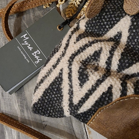 NWT NEW MYRA CROSSBODY BAG FUR LEATHER - Picture 13 of 16